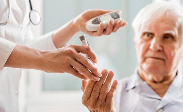 Đông trùng hạ thảo với người già trong Hỗ trợ điều trị tiểu đường