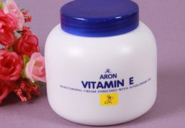 Vitamin E dạng hũ của Thái