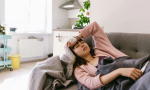 7 sai lầm khi chăm sóc tóc khiến tóc gãy rụng nhiều hơn và biện pháp khắc phục